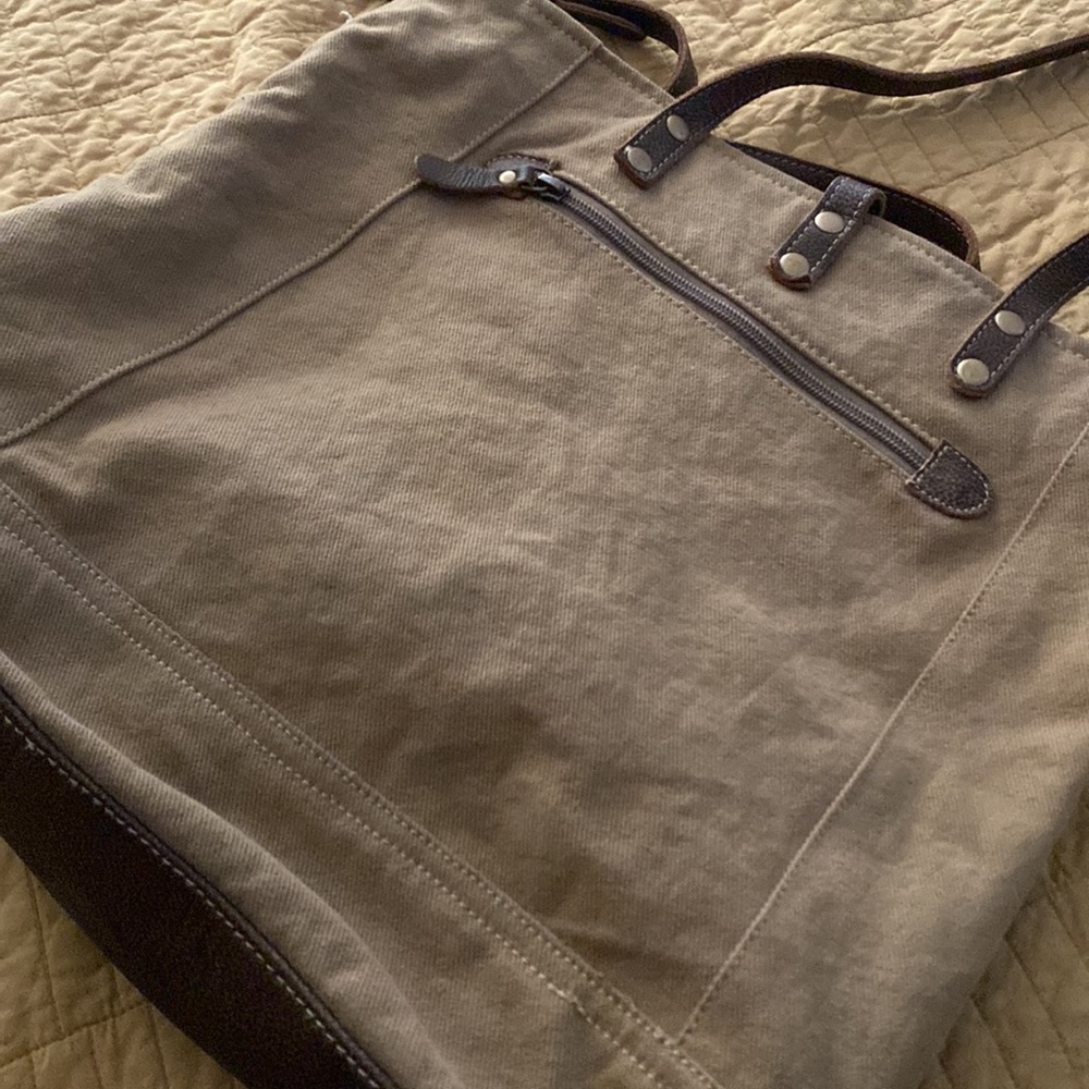 Myra Bag - Picture 3 of 5